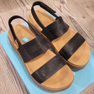 Reef Water Vista Higher sandals size 8